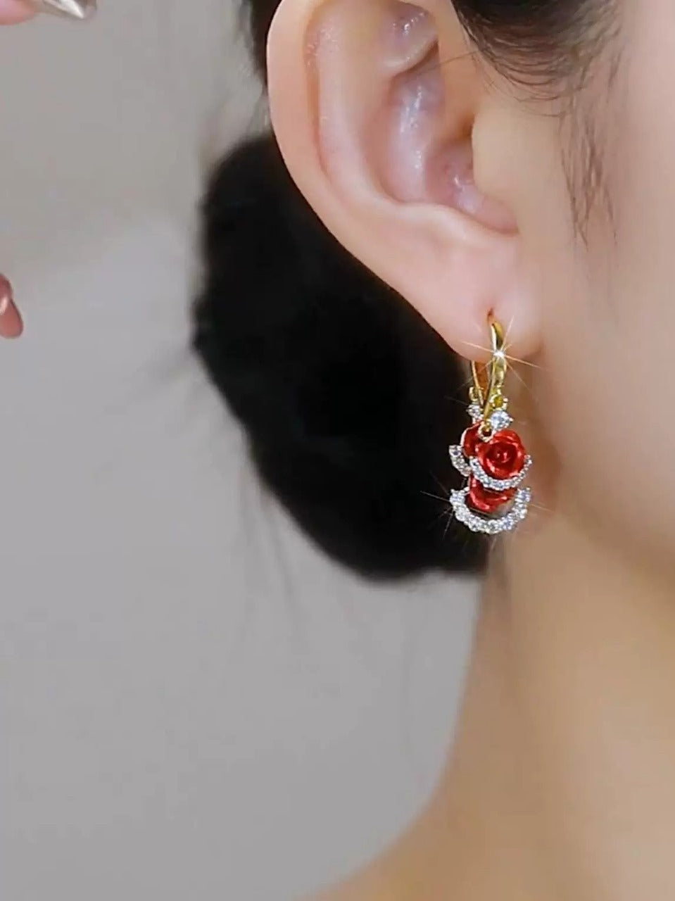 Red crystal flower Earring (24K GOLD PLATED)